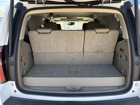 Used 2018 Chevrolet Tahoe LT image 9