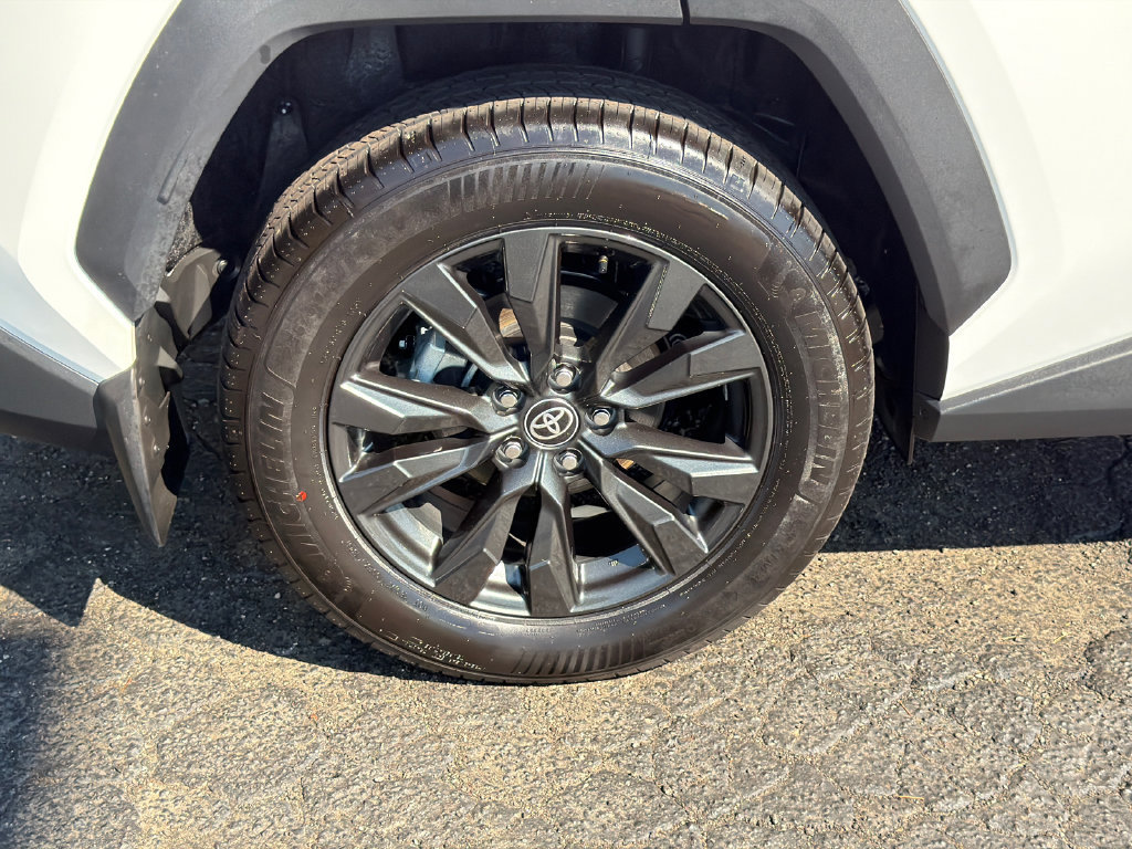 Used 2026 Toyota RAV4 XLE Premium FWD image 21