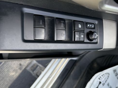 Used 2025 Toyota Tundra Limited AWD/4WD image 14