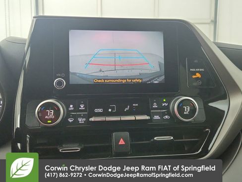 Used 2023 Toyota Highlander LE image 24