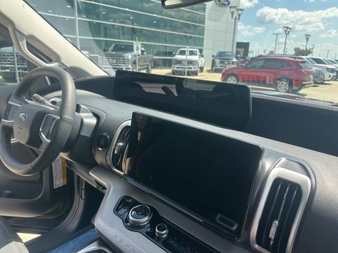 New 2025 Ford Expedition Max Active image 21