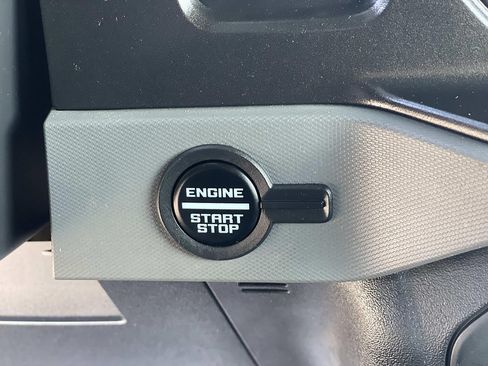 Used 2023 Ford Bronco 4-Door AWD/4WD image 18