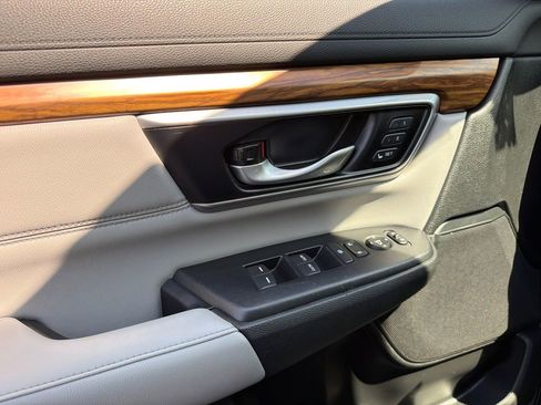 Used 2018 Honda CR-V Touring image 33