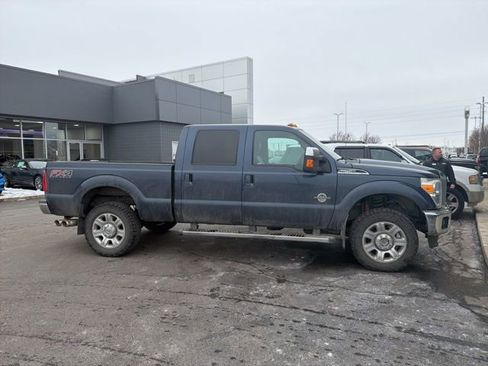 Used 2015 Ford F250 Lariat w/ Lariat Ultimate Package image 3
