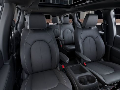 New 2026 Chrysler Pacifica Select FWD image 16