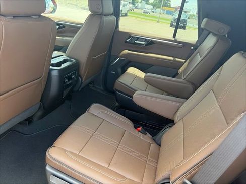 New 2026 Chevrolet Tahoe High Country w/ Sun And Tow Package AWD/4WD image 11