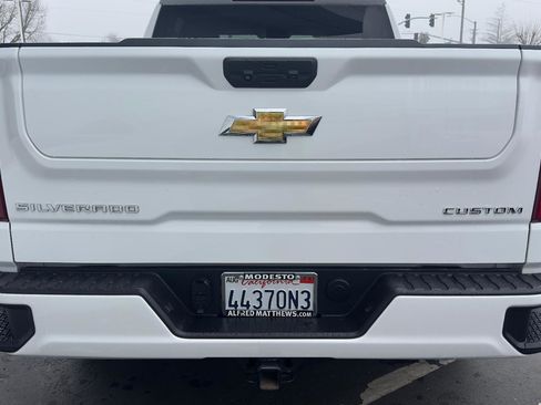 Used 2022 Chevrolet Silverado 1500 Custom image 4