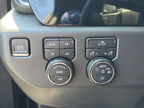 Used 2022 Chevrolet Silverado 1500 LT Trail Boss w/ Protection Package AWD/4WD image 29