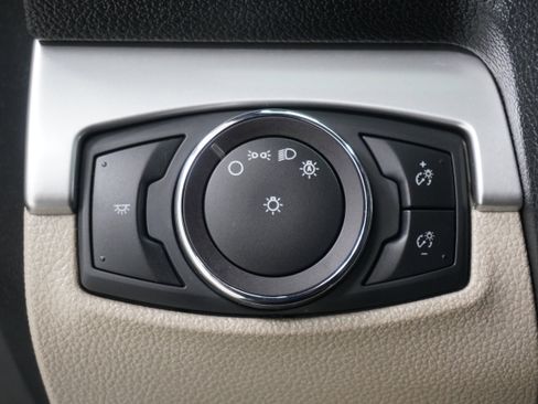 Used 2019 Ford Explorer FWD image 21