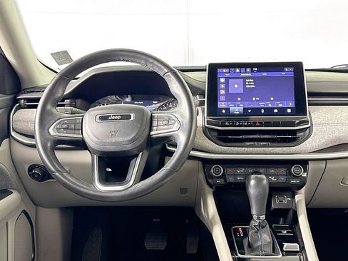 Used 2022 Jeep Compass Latitude w/ Convenience Group AWD/4WD image 21