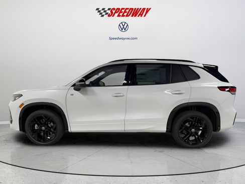 New 2026 Volkswagen Tiguan SE R-Line AWD/4WD image 4