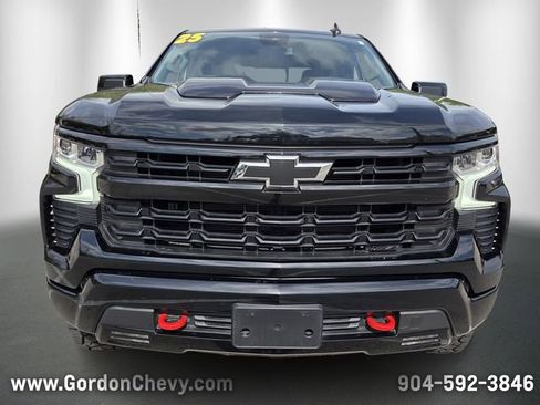 Used 2025 Chevrolet Silverado 1500 LT Trail Boss w/ Convenience Package II AWD/4WD image 9