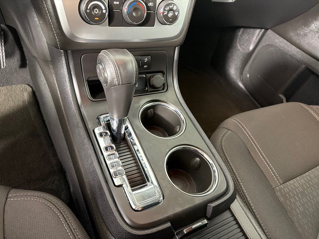 Used 2015 GMC Acadia SLE FWD image 17