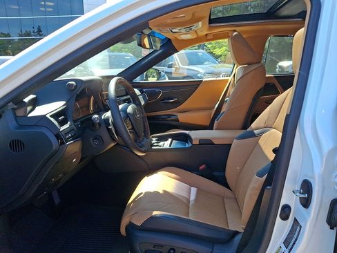 Used 2023 Lexus ES 350 Ultra Luxury w/ Accessory Package (Z1) FWD image 13
