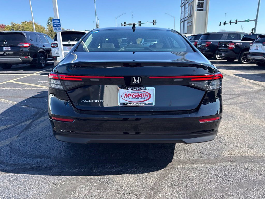 Certified 2025 Honda Accord LX image 7
