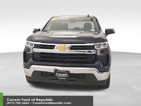 Used 2023 Chevrolet Silverado 1500 LT image 2