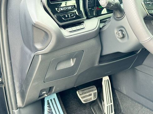 New 2026 Lexus TX 500h AWD image 17