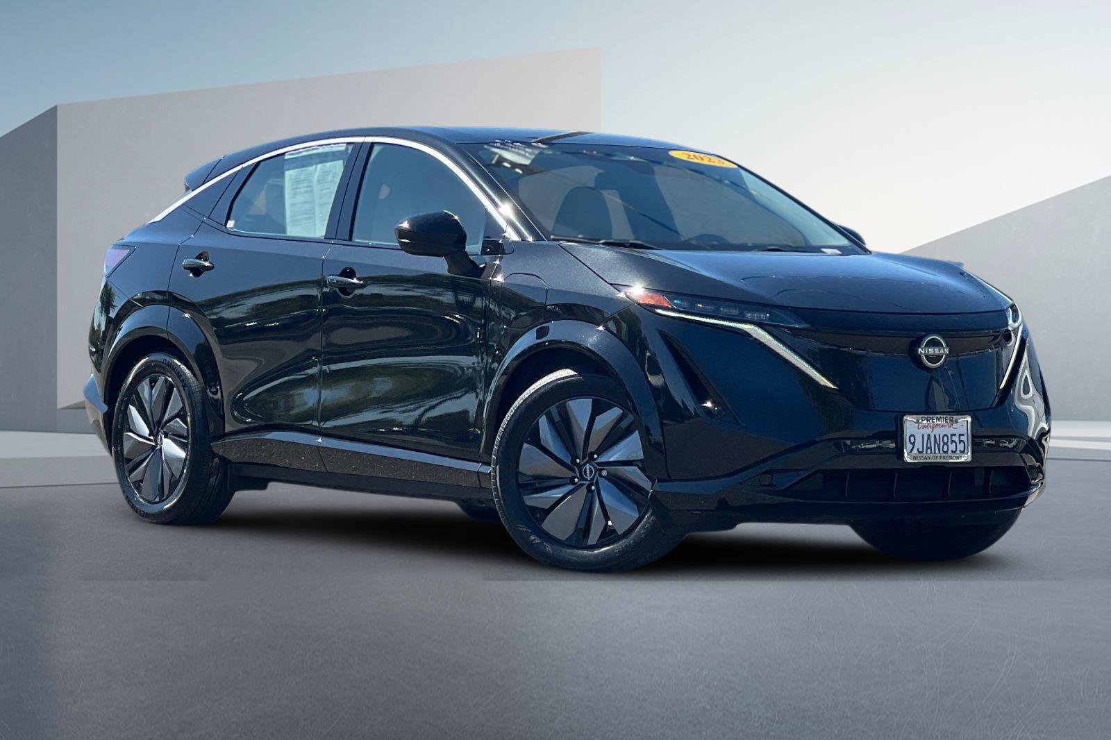 Certified 2023 Nissan Ariya FWD image 2