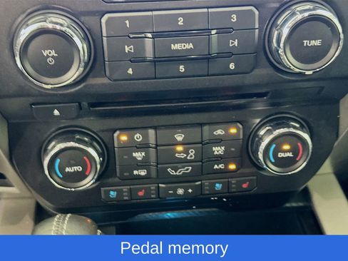 Used 2018 Ford F150 Lariat image 23