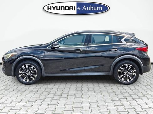 Used 2018 INFINITI QX30 Premium w/ Navigation Package AWD/4WD image 9