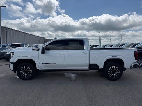 Used 2024 GMC Sierra 2500 Denali Ultimate w/ Max Trailering Package AWD/4WD image 22