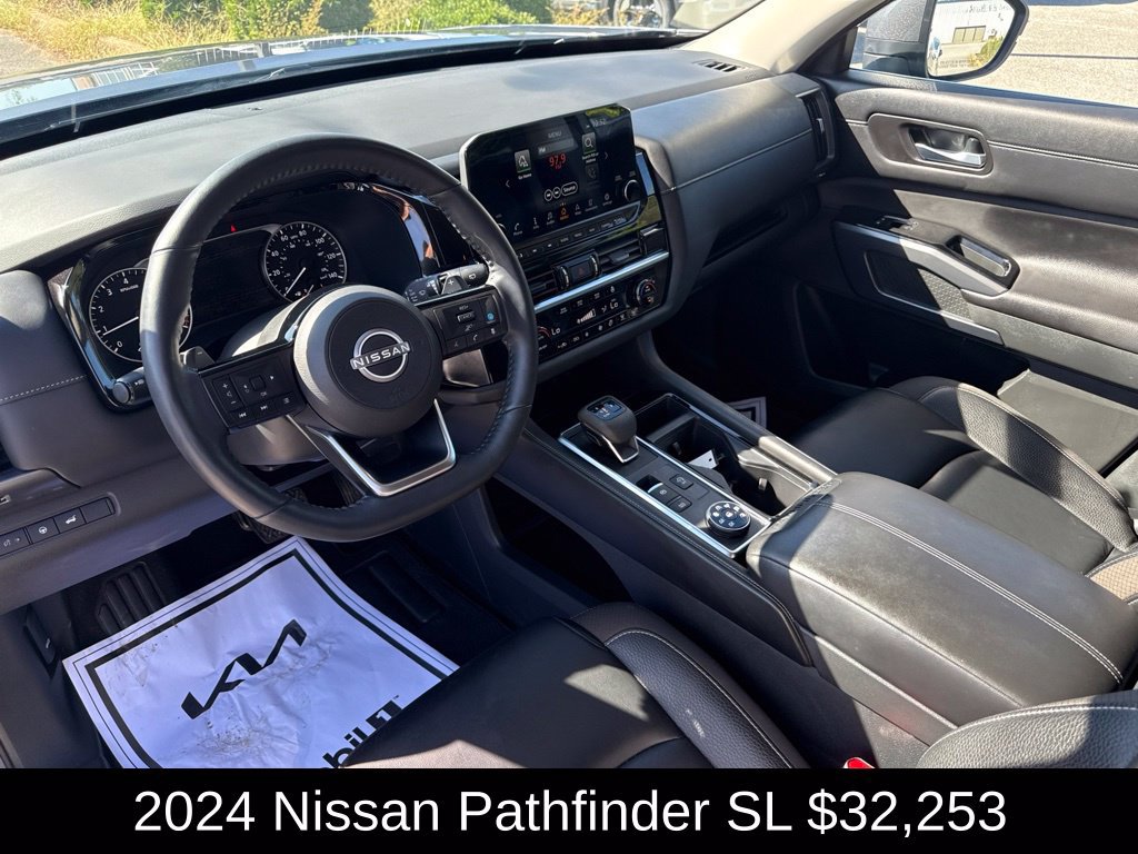 Used 2024 Nissan Pathfinder SL AWD/4WD image 10