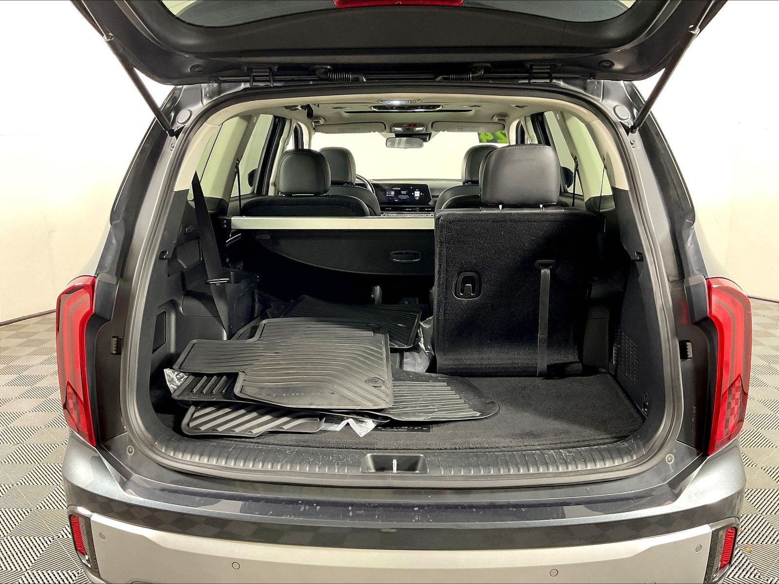 Certified 2024 Kia Telluride S w/ S Sunroof Package AWD/4WD image 38