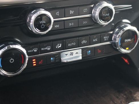 Used 2023 Ford F150 Lariat AWD/4WD image 27
