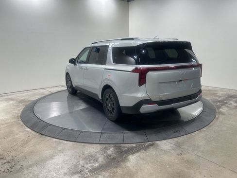 New 2026 Kia Carnival EX image 7