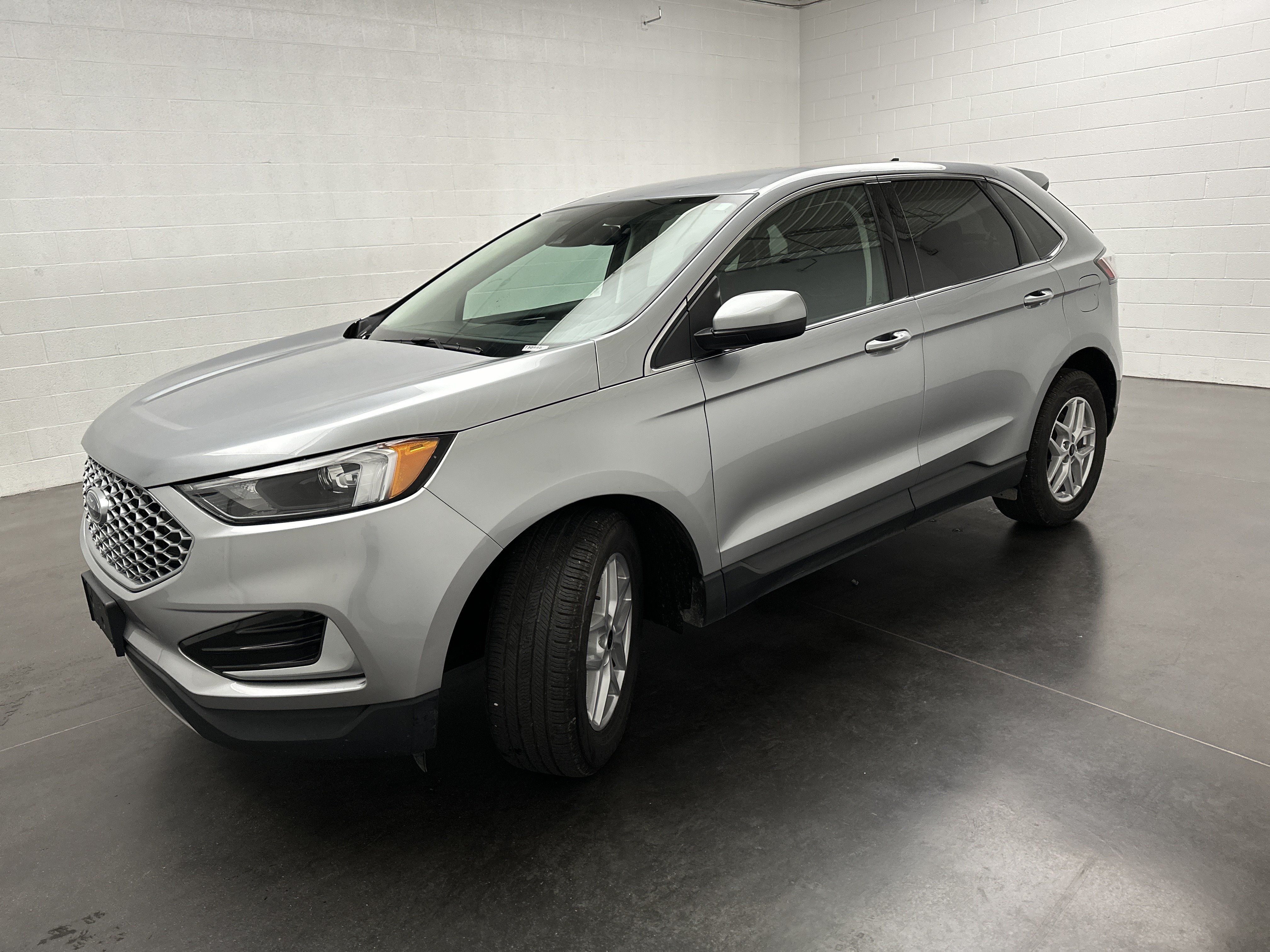 Used 2024 Ford Edge SEL AWD/4WD image 4