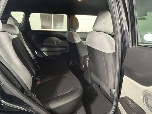 Used 2018 Kia Soul Base w/ Convenience Package image 7