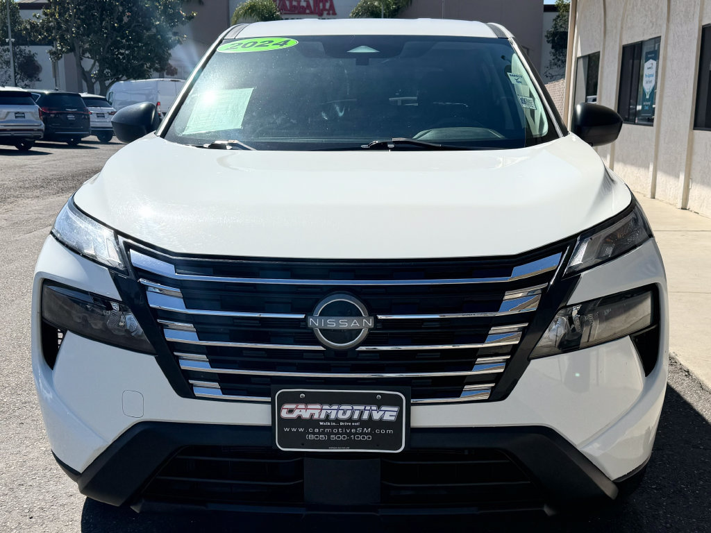 Used 2024 Nissan Rogue S AWD/4WD image 9
