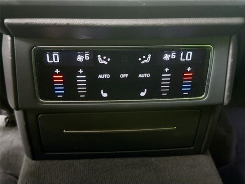 Used 2019 Lamborghini Urus image 15