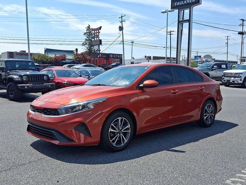 Used 2022 Kia Forte LXS FWD image 3