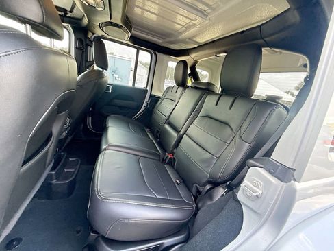 Used 2022 Jeep Wrangler Unlimited Sahara w/ Cold Weather Group image 27