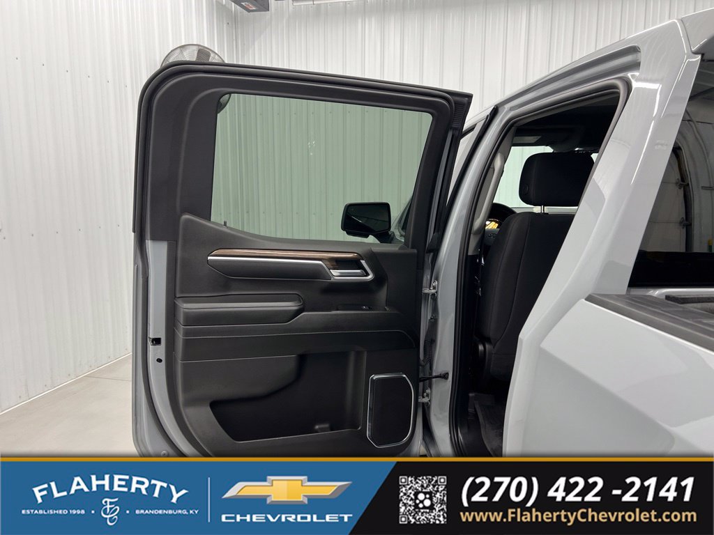 Used 2025 Chevrolet Silverado 1500 RST AWD/4WD image 10