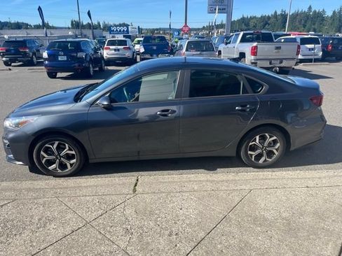 Used 2019 Kia Forte LXS FWD image 5
