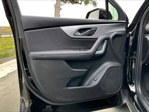 Used 2019 Chevrolet Blazer LT FWD image 22
