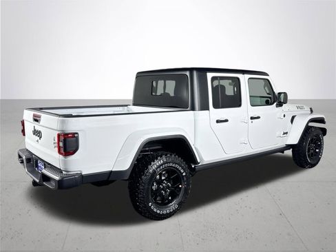 New 2025 Jeep Gladiator Willys image 6