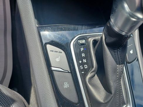 Used 2019 Hyundai Ioniq Plug-In Hybrid FWD image 14