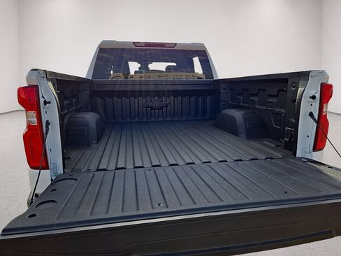 Used 2025 Chevrolet Silverado 1500 LT Trail Boss w/ LPO, Dark Essentials Package AWD/4WD image 15