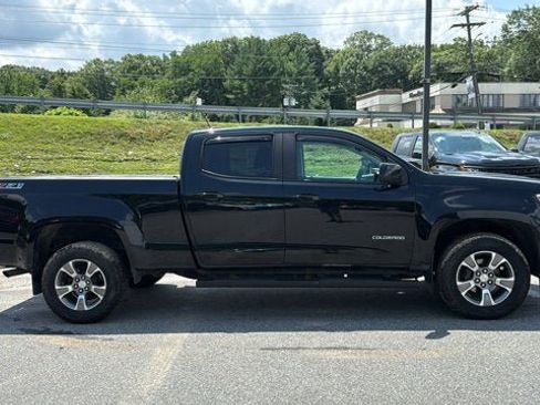Used 2019 Chevrolet Colorado Z71 AWD/4WD image 5