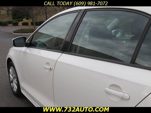 Used 2011 Volkswagen Jetta SE image 30