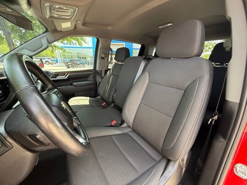 Used 2025 Chevrolet Silverado 1500 LT AWD/4WD image 23