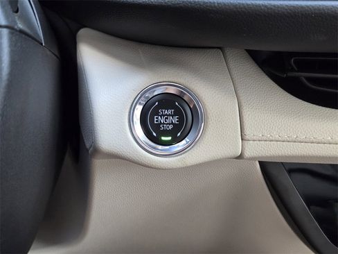 Used 2023 Buick Envision Avenir image 20