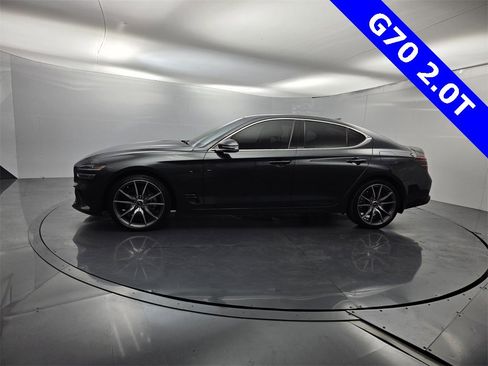 Used 2023 Genesis G70 2.0T image 7
