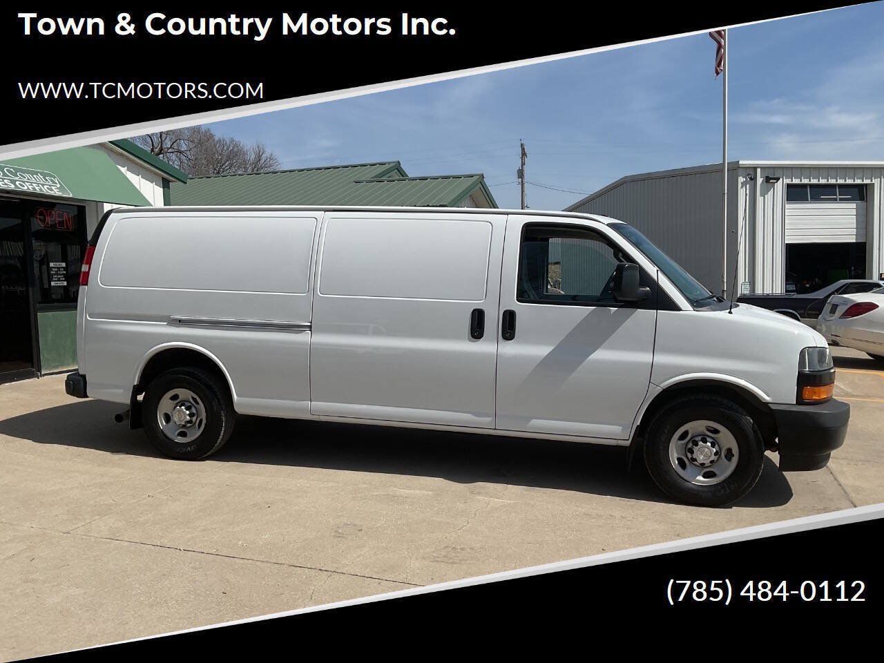 Used 2020 Chevrolet Express 3500 Extended w/ Driver Convenience Package RWD image 1