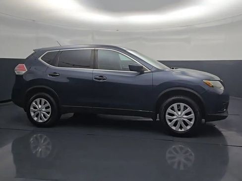 Used 2016 Nissan Rogue S AWD/4WD image 2
