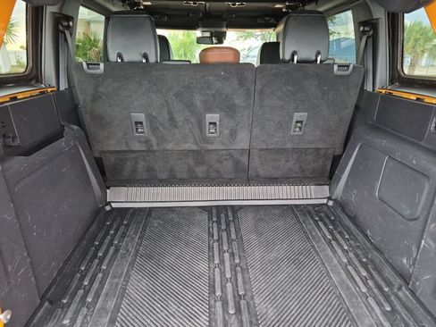 Used 2021 Ford Bronco Outer Banks w/ Sasquatch Package AWD/4WD image 6
