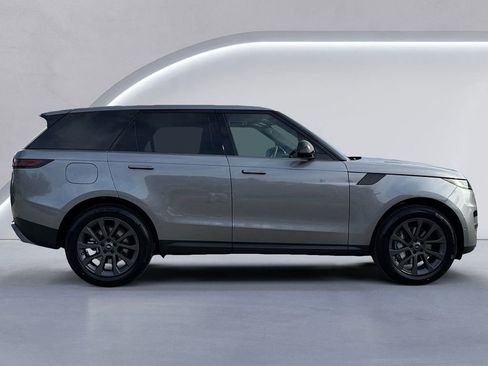 New 2025 Land Rover Range Rover Sport image 3